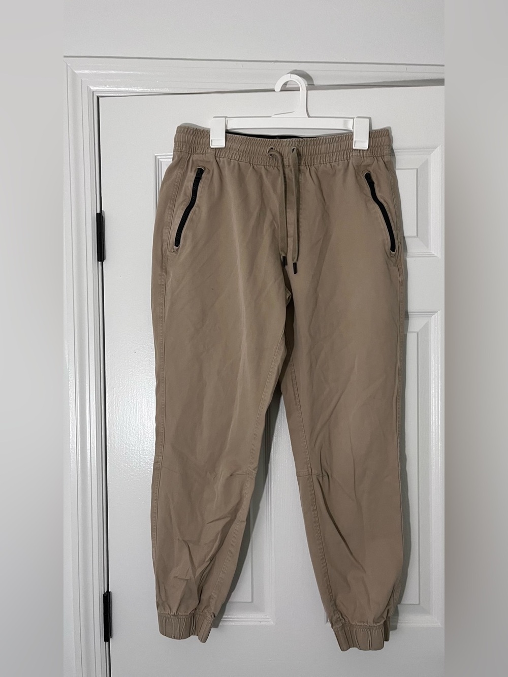 Under Armor Men's Performance Jogger Pants Khaki Elastic-Waist Zip Pockets - Picture 2 of 11